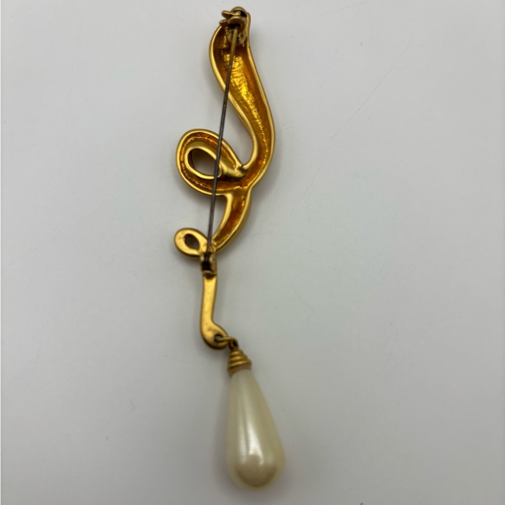 Gold Swirl Brooch with Pearl Drop - Picture 9 of 12